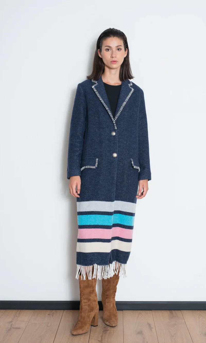 Cappotto blu a righe con frange -