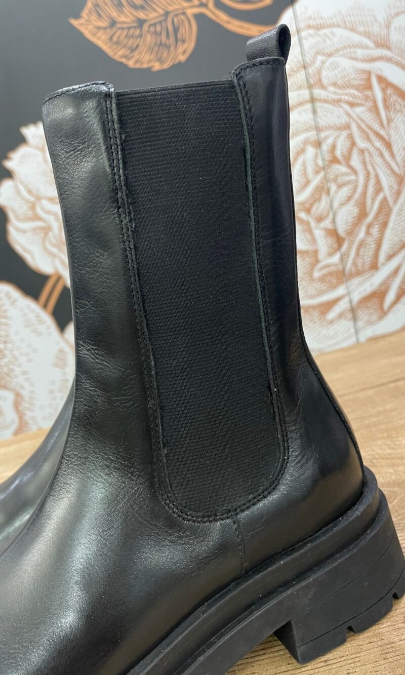 Chelsea Boot in pelle modello classic nero - Ovyè