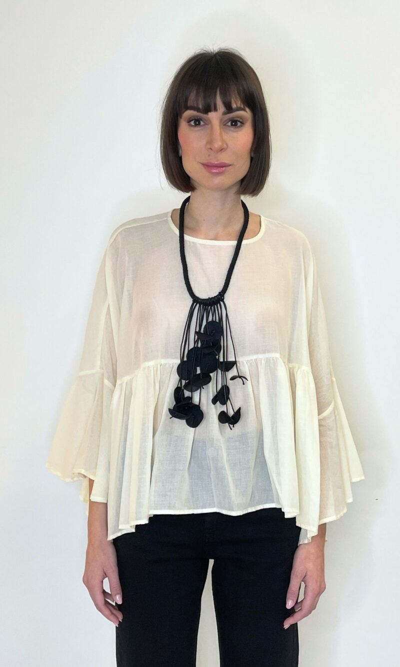 Blusa in cotone colore latte con balza - Souvenir Clubbing